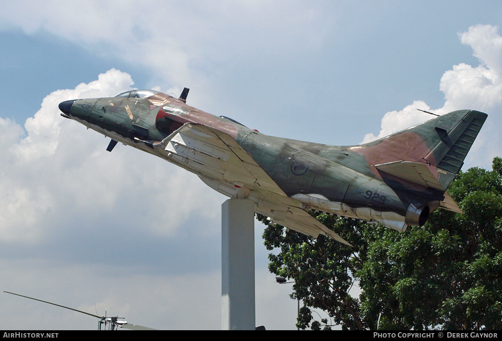 Aircraft Photo of 929 | Douglas A-4SU Skyhawk | Singapore - Air Force | AirHistory.net #261180