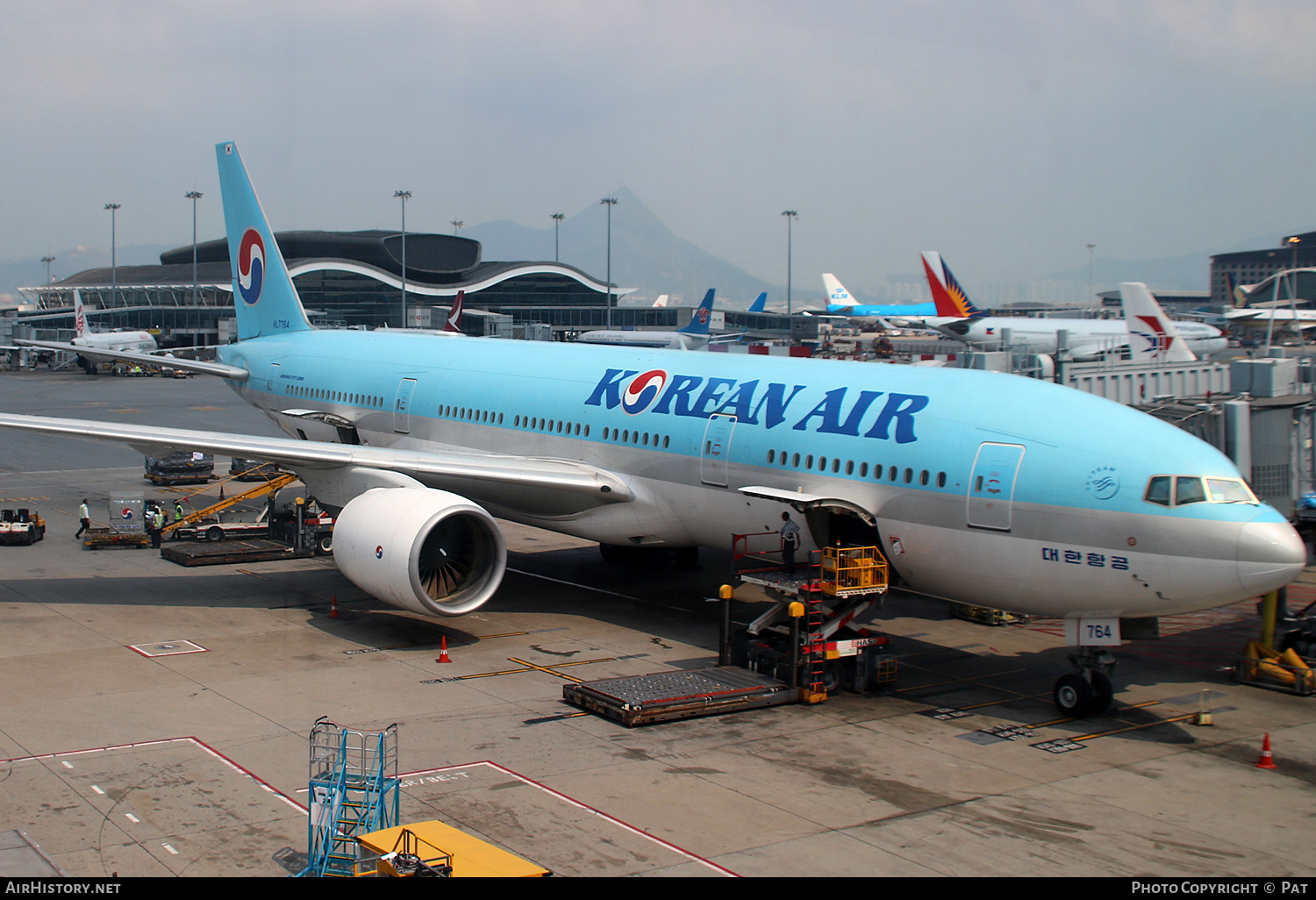 Aircraft Photo of HL7764 | Boeing 777-2B5/ER | Korean Air | AirHistory.net #261256