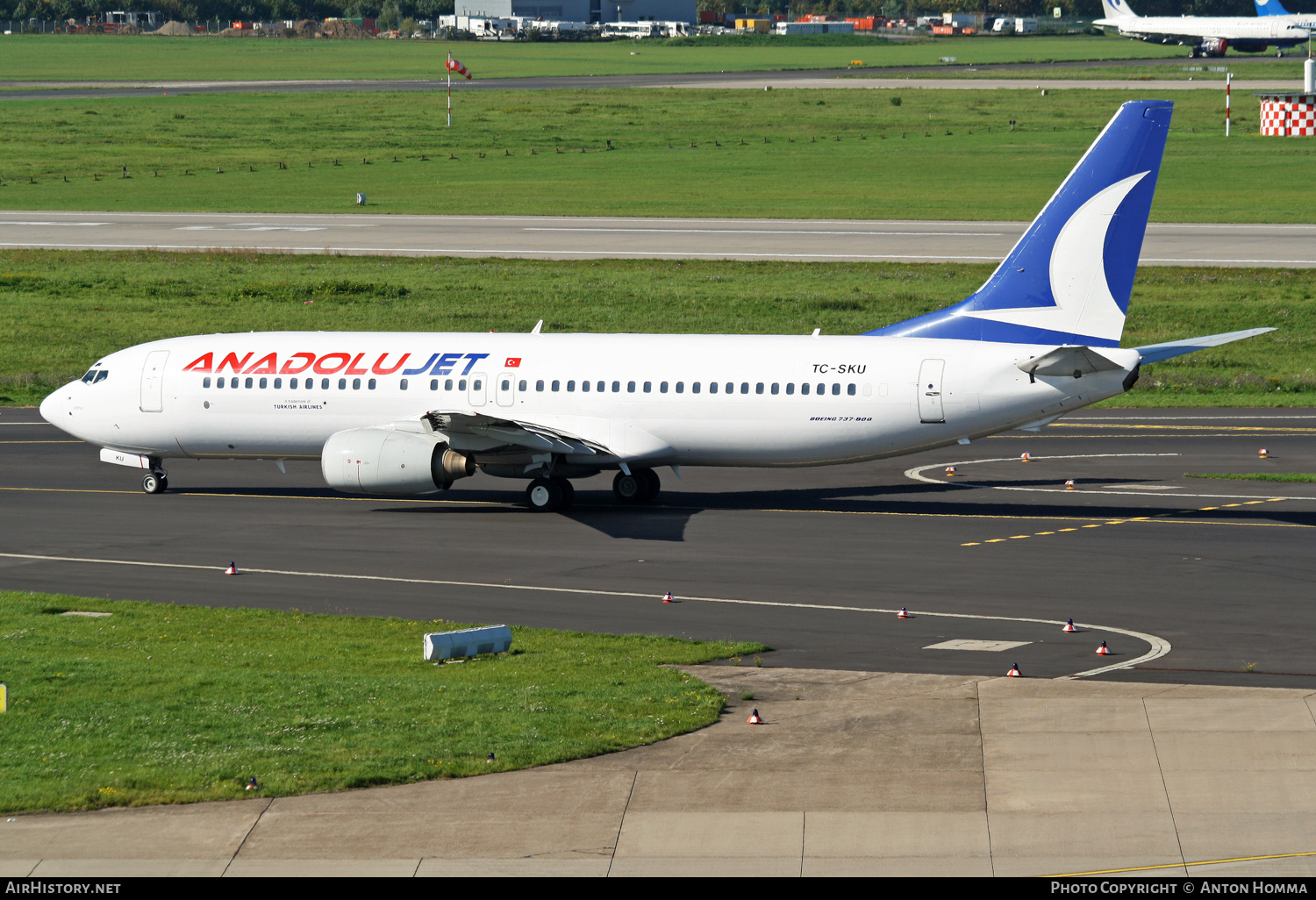 Aircraft Photo of TC-SKU | Boeing 737-883 | AnadoluJet | AirHistory.net #261265