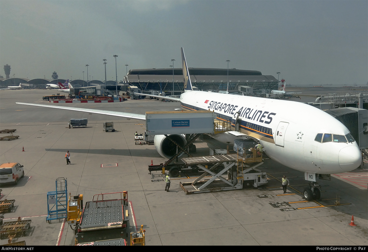 Aircraft Photo of 9V-SRO | Boeing 777-212/ER | Singapore Airlines | AirHistory.net #261324