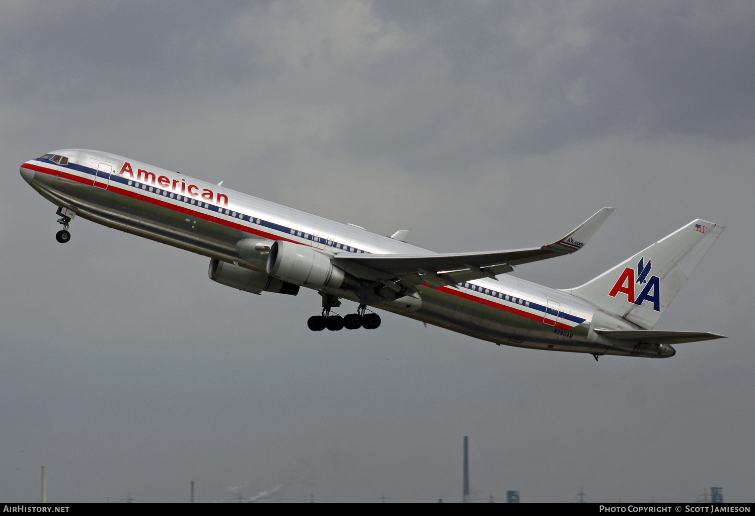 Aircraft Photo of N398AN | Boeing 767-323/ER | American Airlines | AirHistory.net #261348
