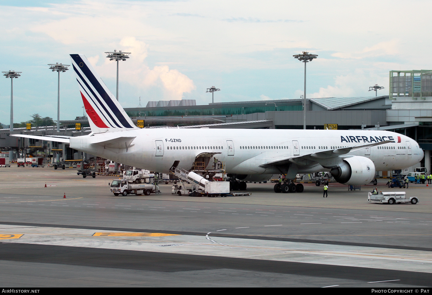 Aircraft Photo of F-GZND | Boeing 777-328/ER | Air France | AirHistory.net #261365