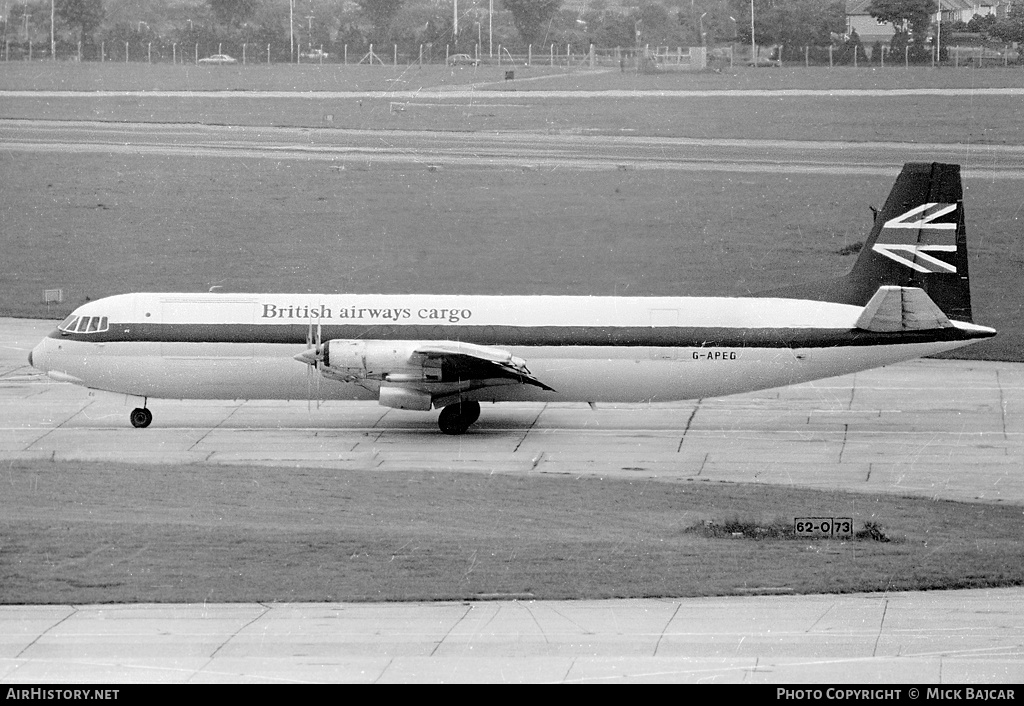 Aircraft Photo of G-APEG | Vickers 953C Merchantman | British Airways Cargo | AirHistory.net #261433