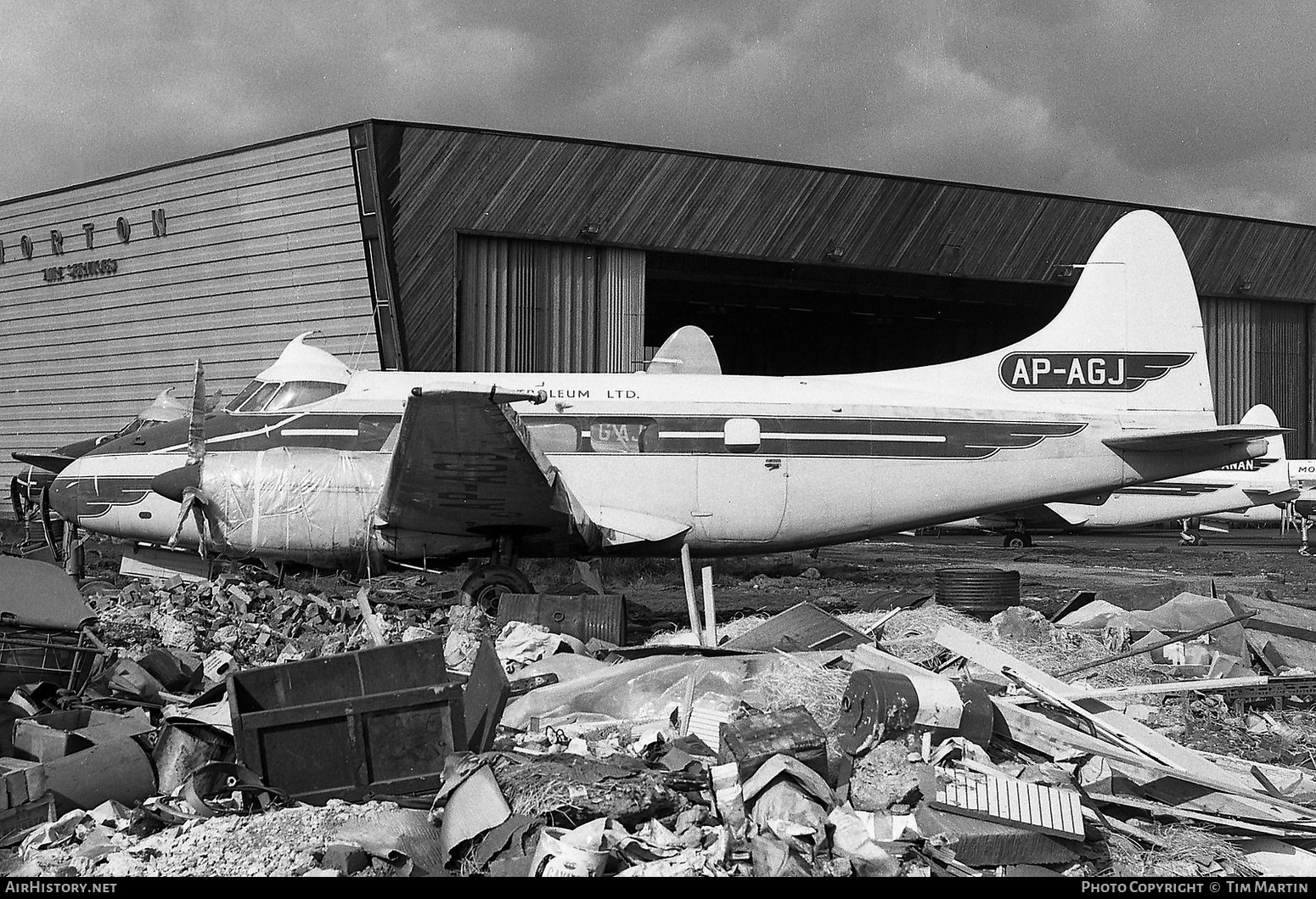 Aircraft Photo of AP-AGJ | De Havilland D.H. 104 Dove 2B | Pakistan Petroleum | AirHistory.net #261514