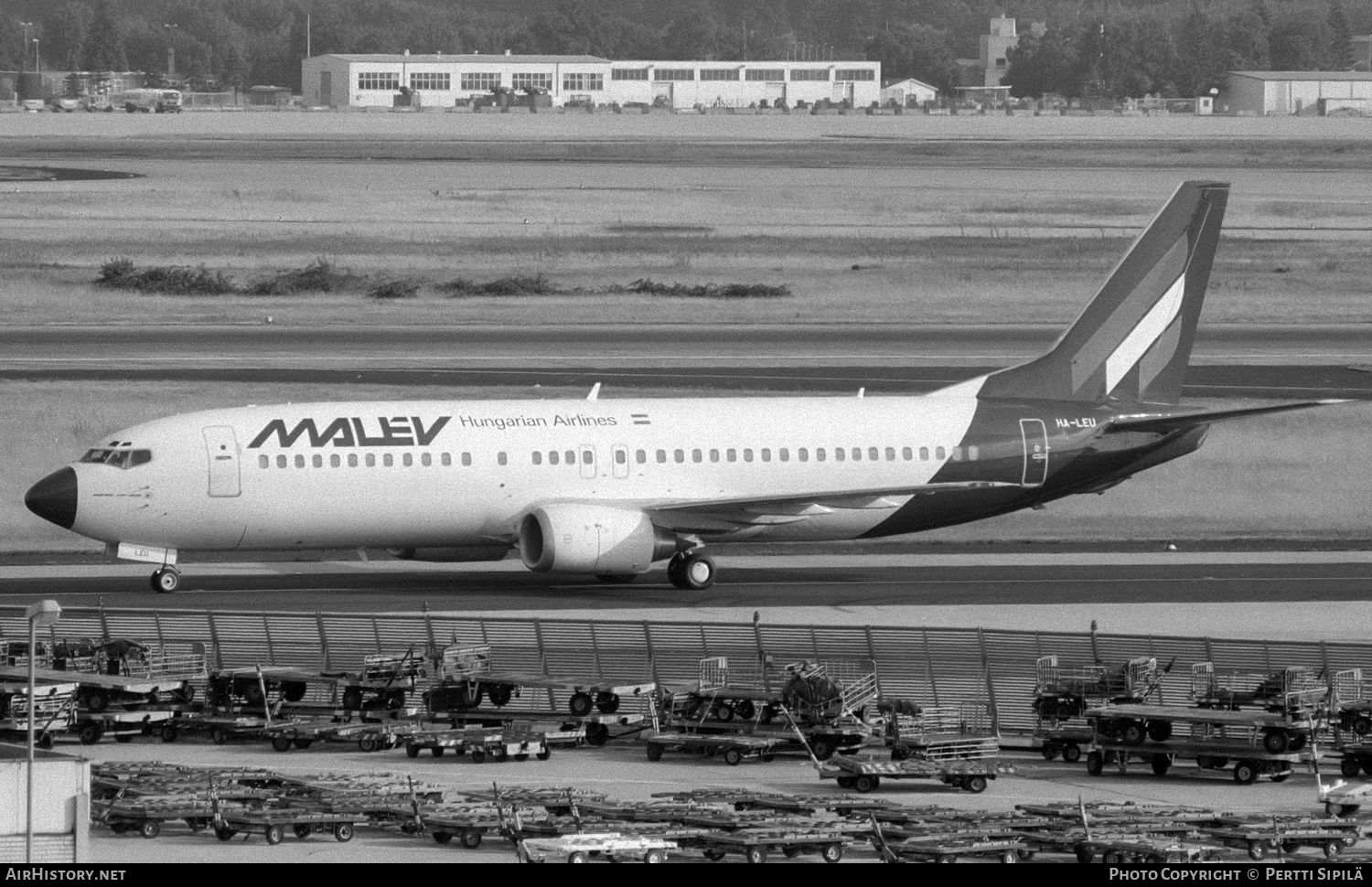 Aircraft Photo of HA-LEU | Boeing 737-4Y0 | Malév - Hungarian Airlines | AirHistory.net #261638