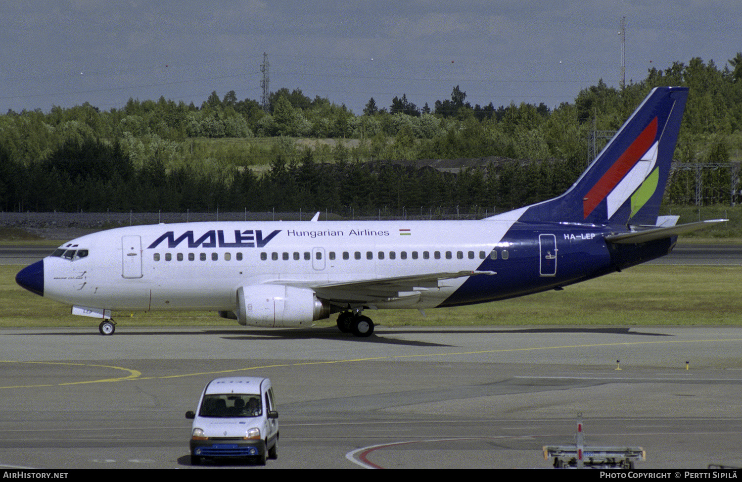 Aircraft Photo of HA-LEP | Boeing 737-5K5 | Malév - Hungarian Airlines | AirHistory.net #261651