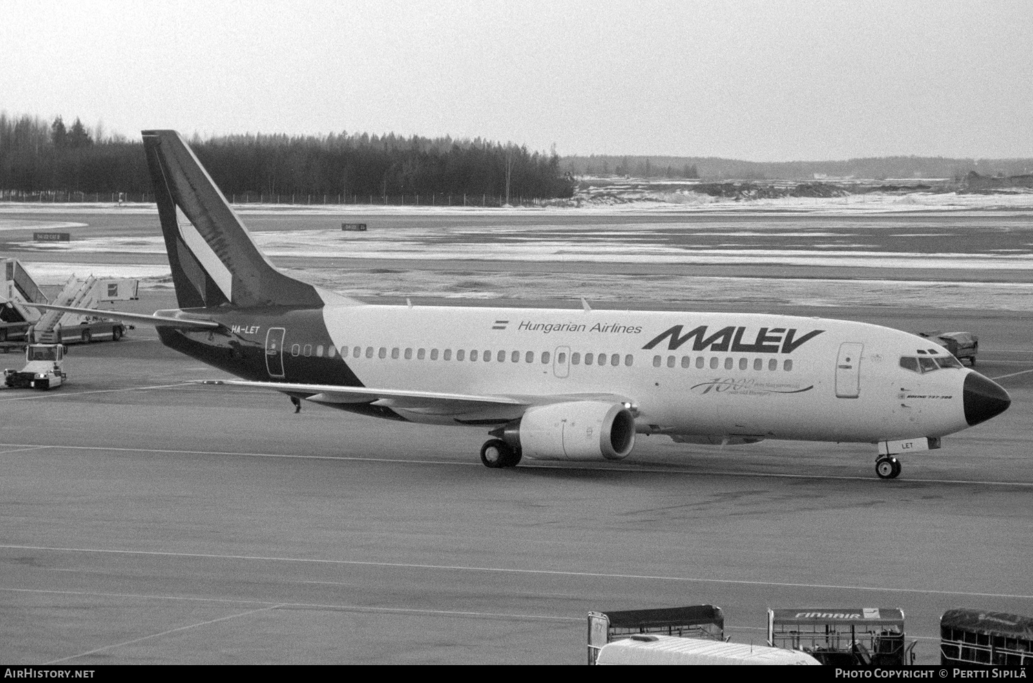 Aircraft Photo of HA-LET | Boeing 737-3Y0 | Malév - Hungarian Airlines | AirHistory.net #261664
