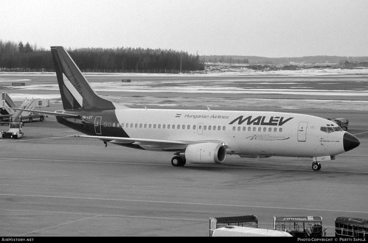Aircraft Photo of HA-LET | Boeing 737-3Y0 | Malév - Hungarian Airlines | AirHistory.net #261664