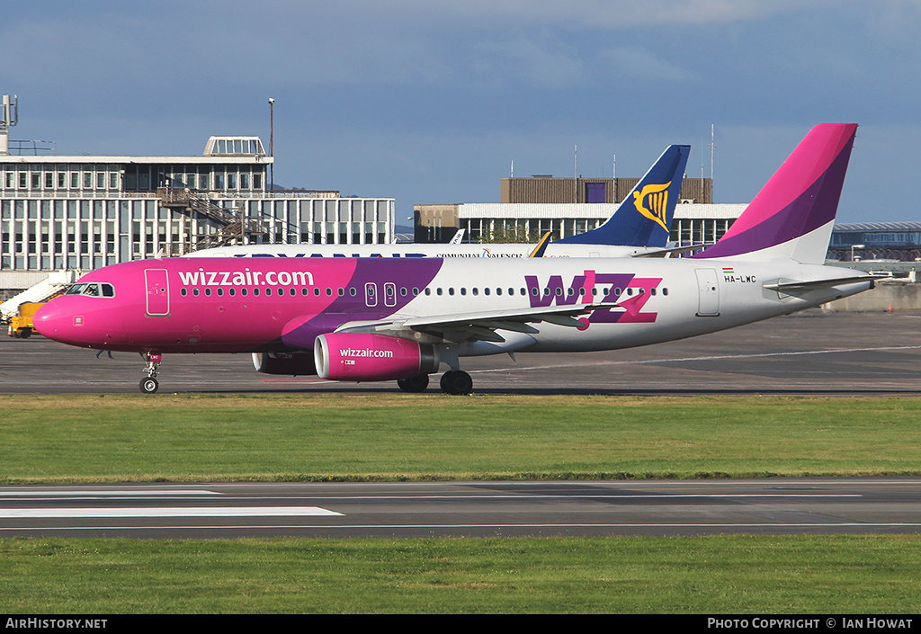 Aircraft Photo of HA-LWC | Airbus A320-232 | Wizz Air | AirHistory.net #261673