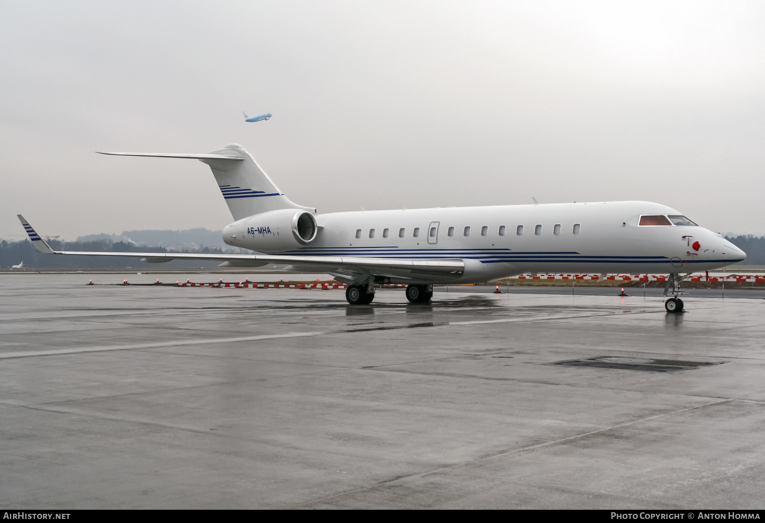 Aircraft Photo of A6-MHA | Bombardier Global Express (BD-700-1A10) | AirHistory.net #261751