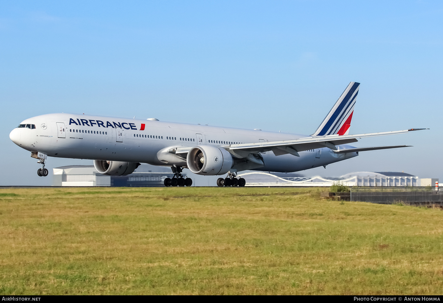 Aircraft Photo of F-GSQY | Boeing 777-328/ER | Air France | AirHistory.net #261847