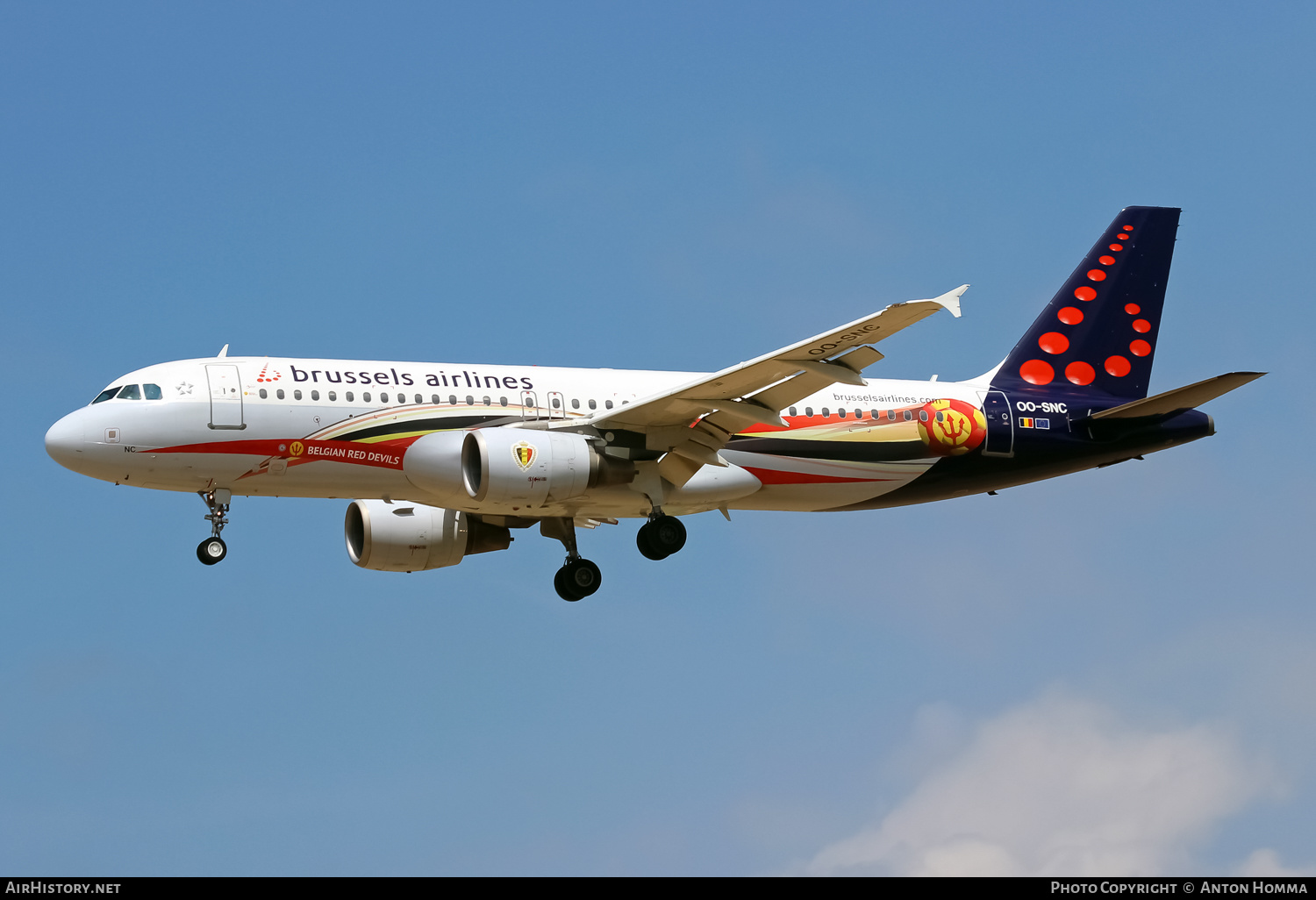 Aircraft Photo of OO-SNC | Airbus A320-214 | Brussels Airlines | AirHistory.net #261849