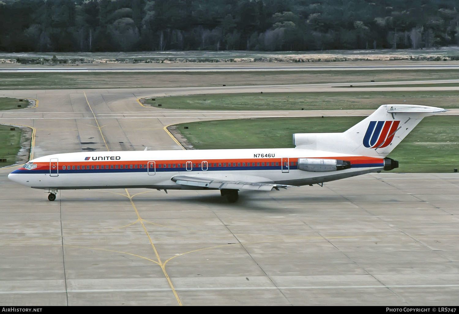 Aircraft Photo of N7646U | Boeing 727-222 | United Airlines | AirHistory.net #261910
