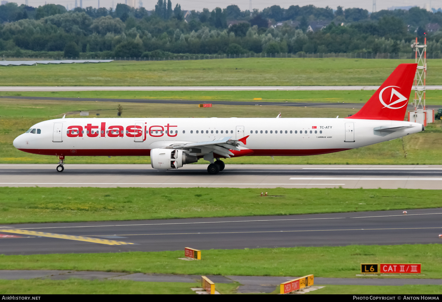 Aircraft Photo of TC-ATY | Airbus A321-211 | Atlasjet Airlines | AirHistory.net #261994