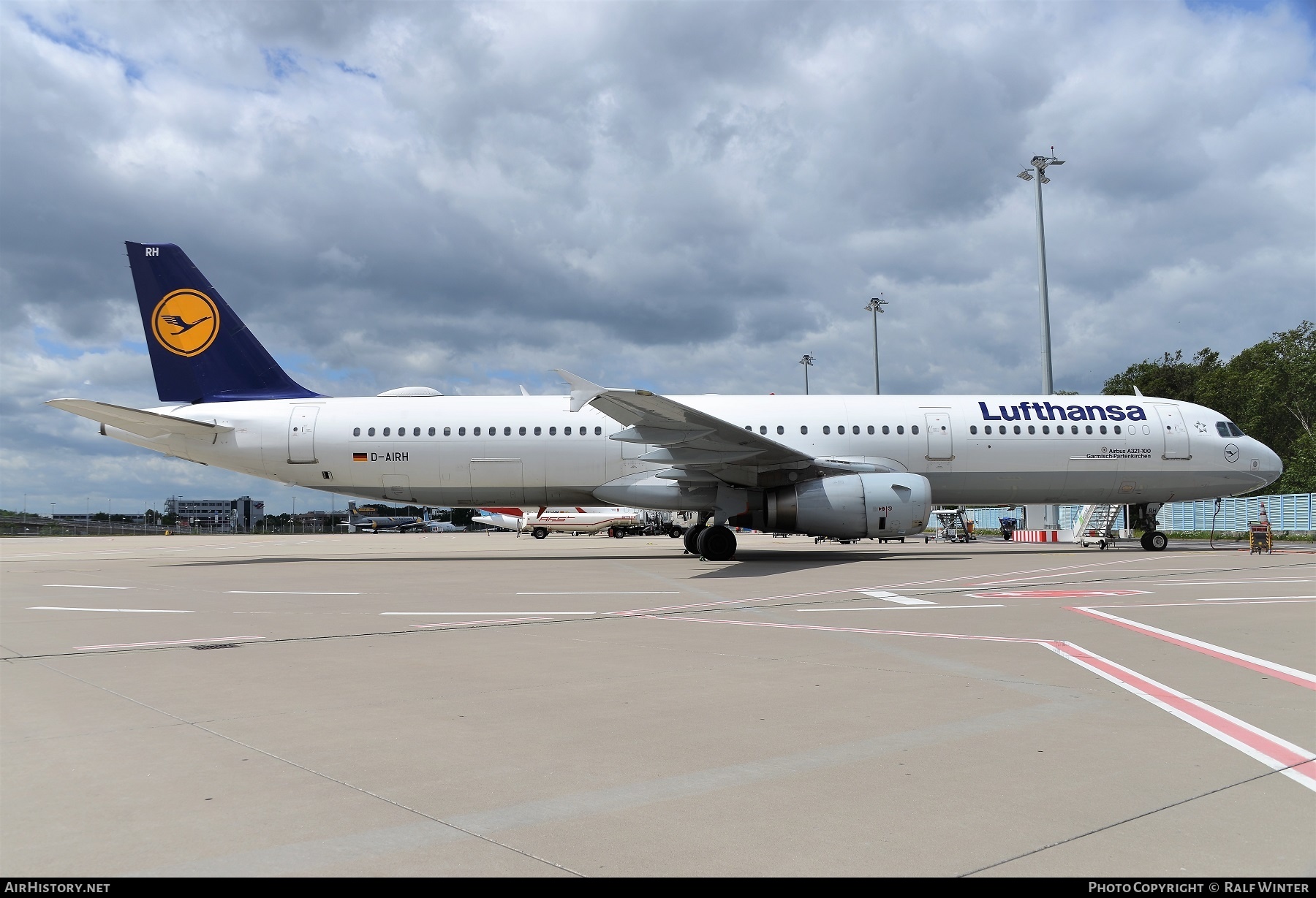 Aircraft Photo of D-AIRH | Airbus A321-131 | Lufthansa | AirHistory.net #262270