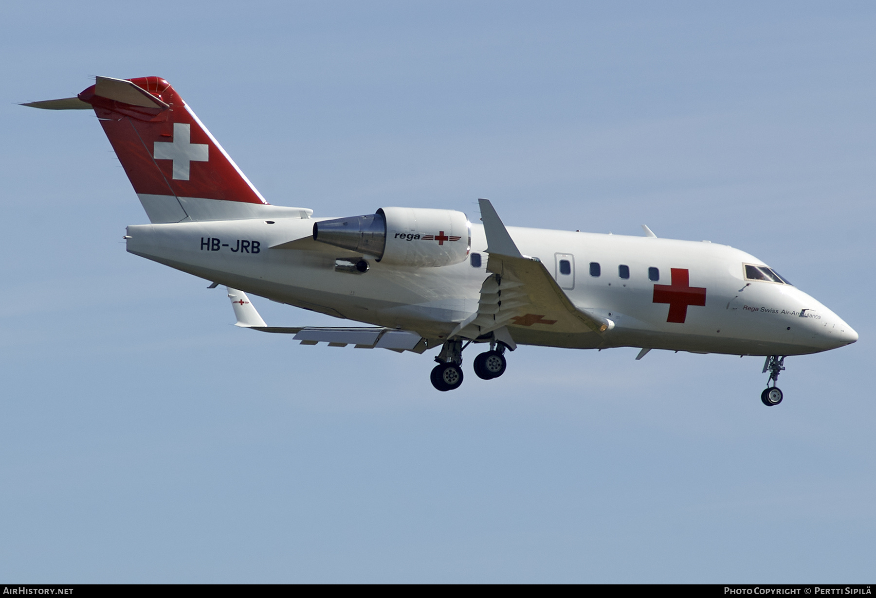 Aircraft Photo of HB-JRB | Bombardier Challenger 604 (CL-600-2B16) | REGA - Swiss Air Ambulance | AirHistory.net #262369