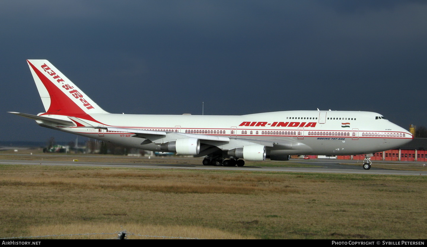 Aircraft Photo of VT-AIF | Boeing 747-412 | Air India | AirHistory.net #262423