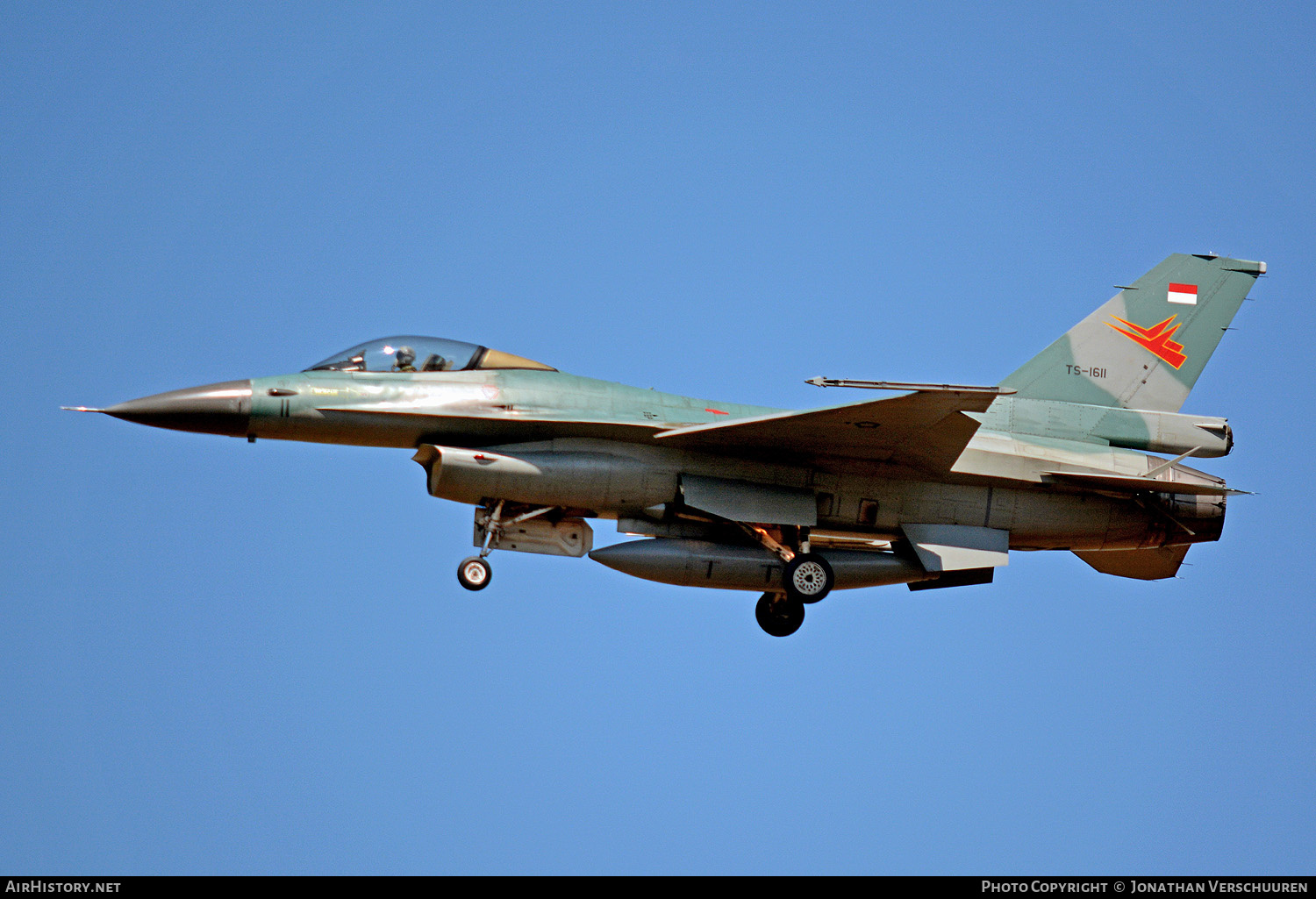Aircraft Photo of TS-1611 | General Dynamics F-16A Fighting Falcon | Indonesia - Air Force | AirHistory.net #262433
