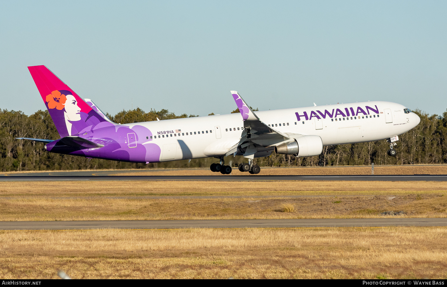 Aircraft Photo of N581HA | Boeing 767-33A/ER | Hawaiian Airlines | AirHistory.net #262491