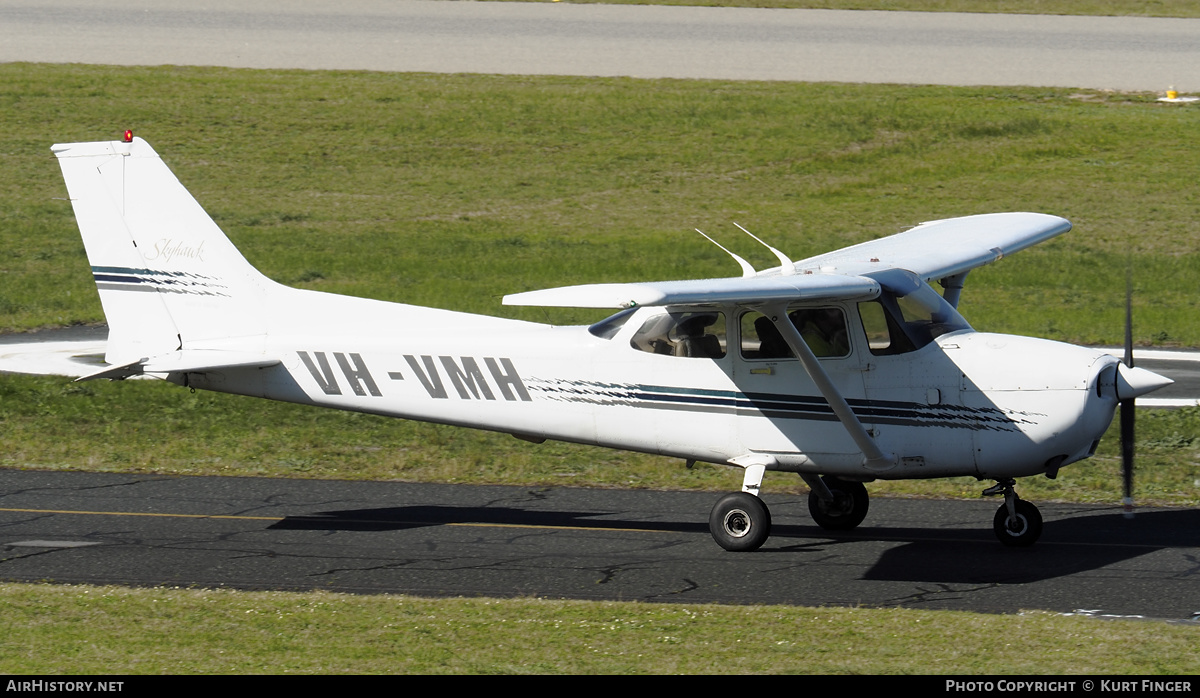 Aircraft Photo of VH-VMH | Cessna 172R Skyhawk | AirHistory.net #262510