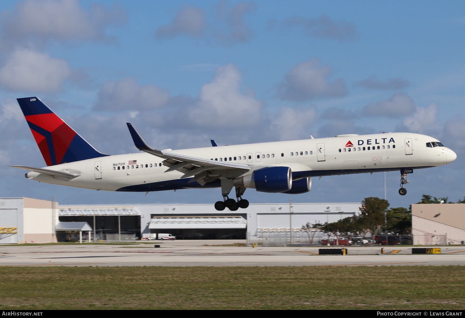 Aircraft Photo of N6709 | Boeing 757-232 | Delta Air Lines | AirHistory.net #262582