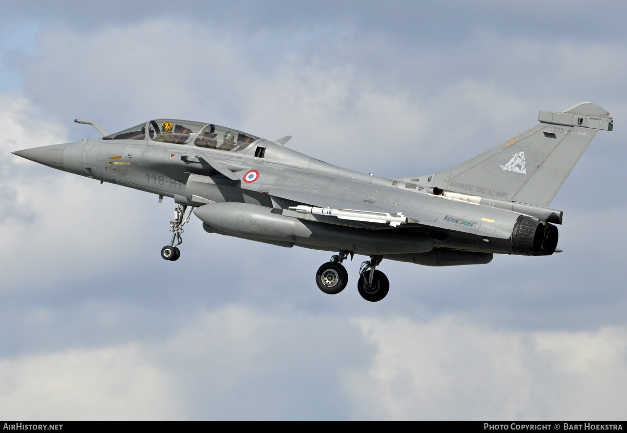 Aircraft Photo of 323 | Dassault Rafale B | France - Air Force | AirHistory.net #262612