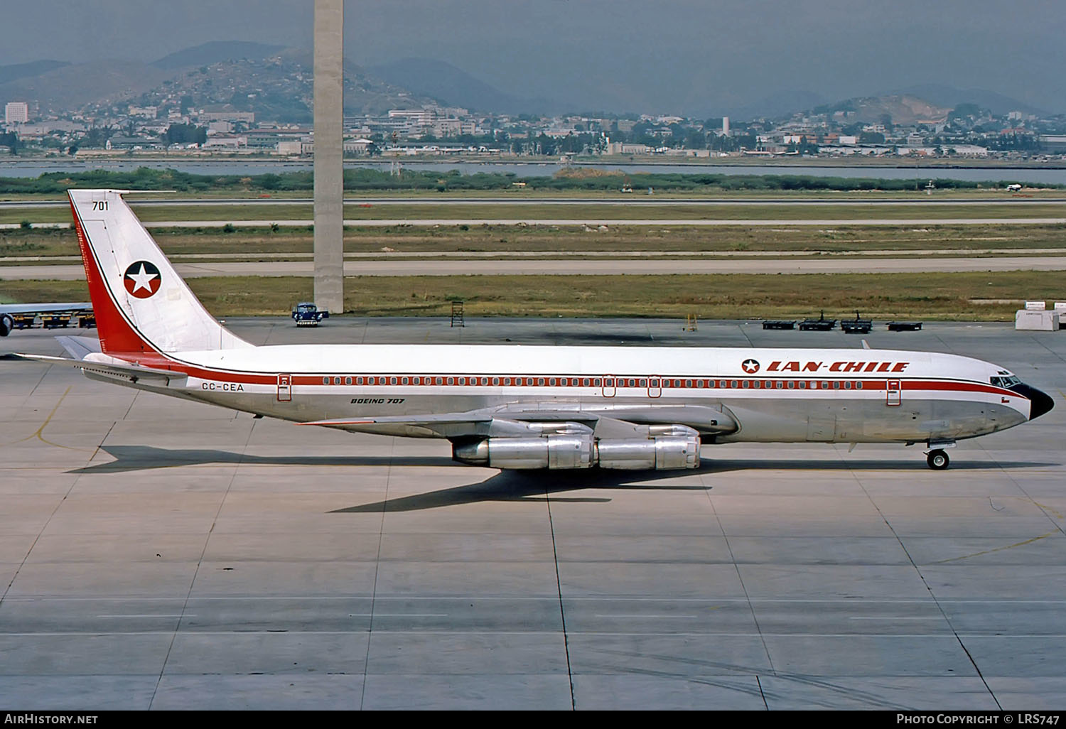 Aircraft Photo of CC-CEA | Boeing 707-330B | LAN Chile - Línea Aérea Nacional | AirHistory.net #262671