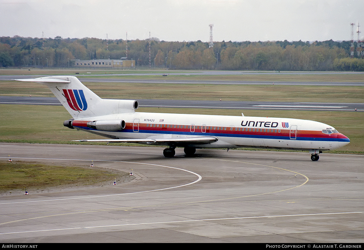 Aircraft Photo of N7642U | Boeing 727-222 | United Airlines | AirHistory.net #262715