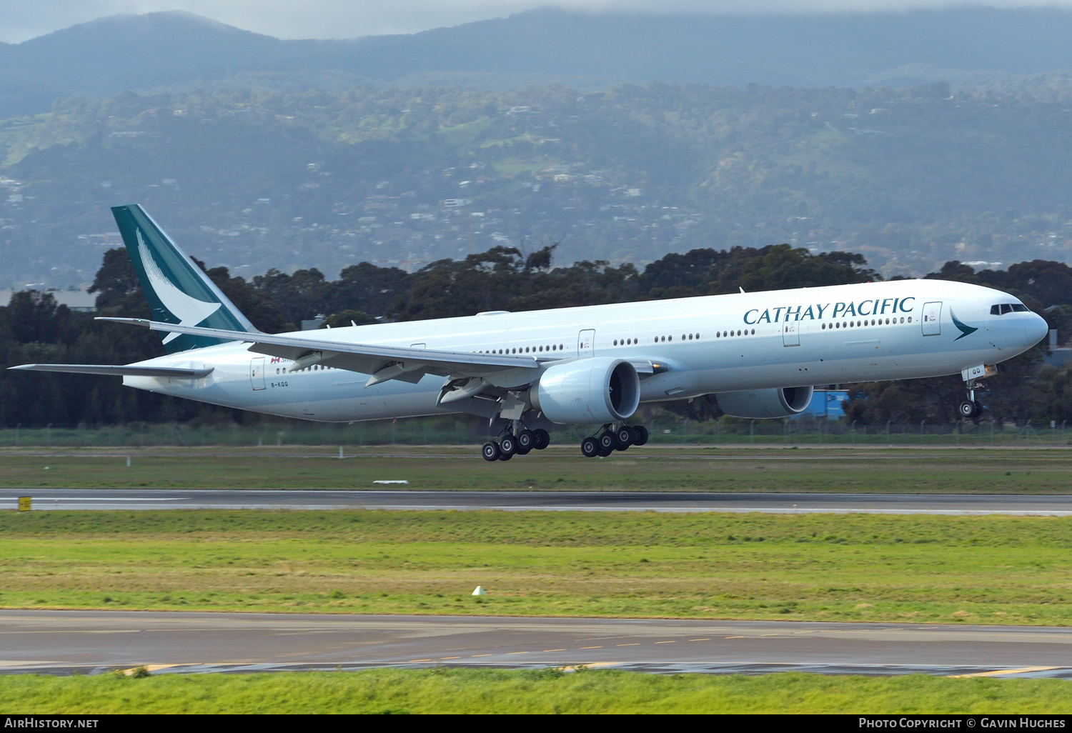 Aircraft Photo of B-KQQ | Boeing 777-367/ER | Cathay Pacific Airways | AirHistory.net #262767