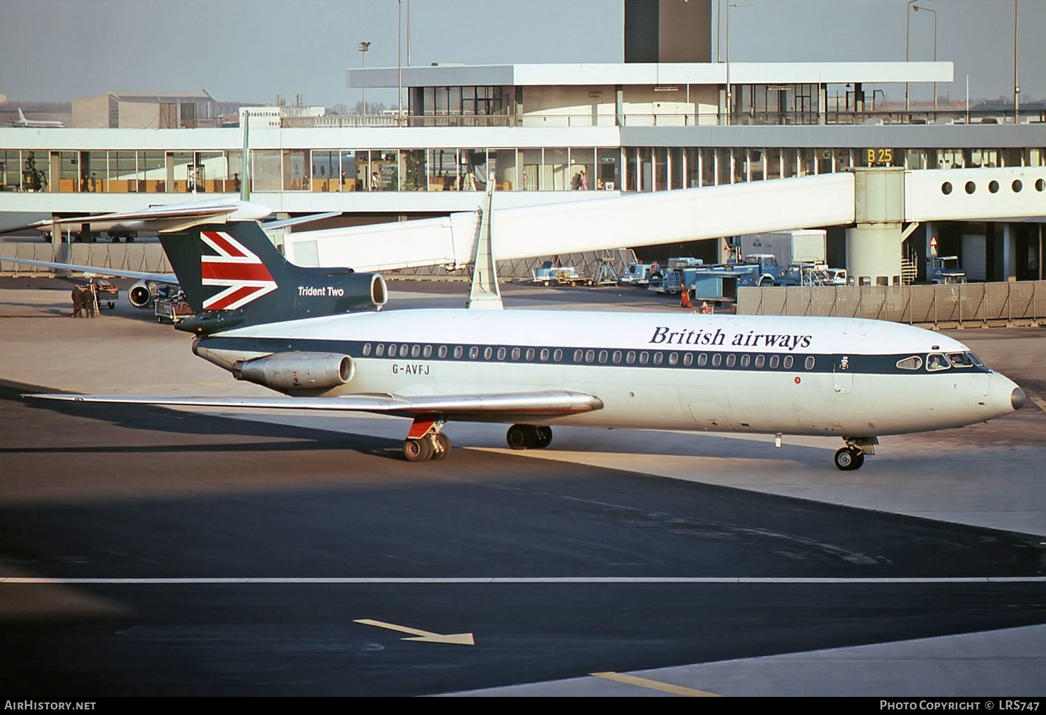 Aircraft Photo of G-AVFJ | Hawker Siddeley HS-121 Trident 2E | British Airways | AirHistory.net #262887