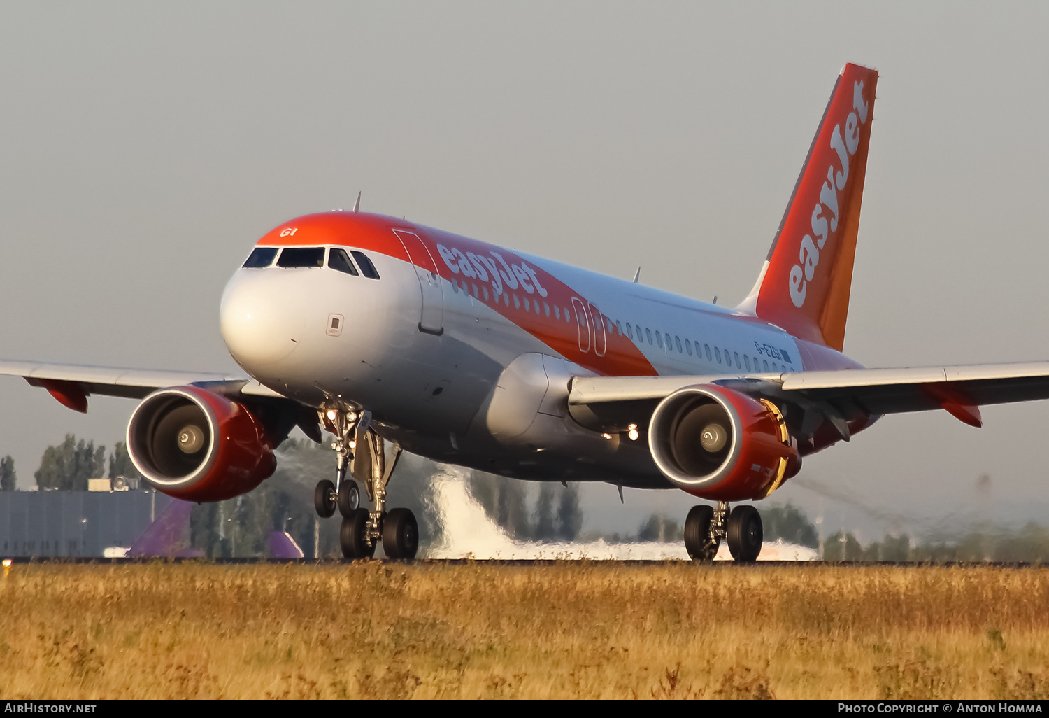 Aircraft Photo of G-EZGI | Airbus A319-111 | EasyJet | AirHistory.net #263060