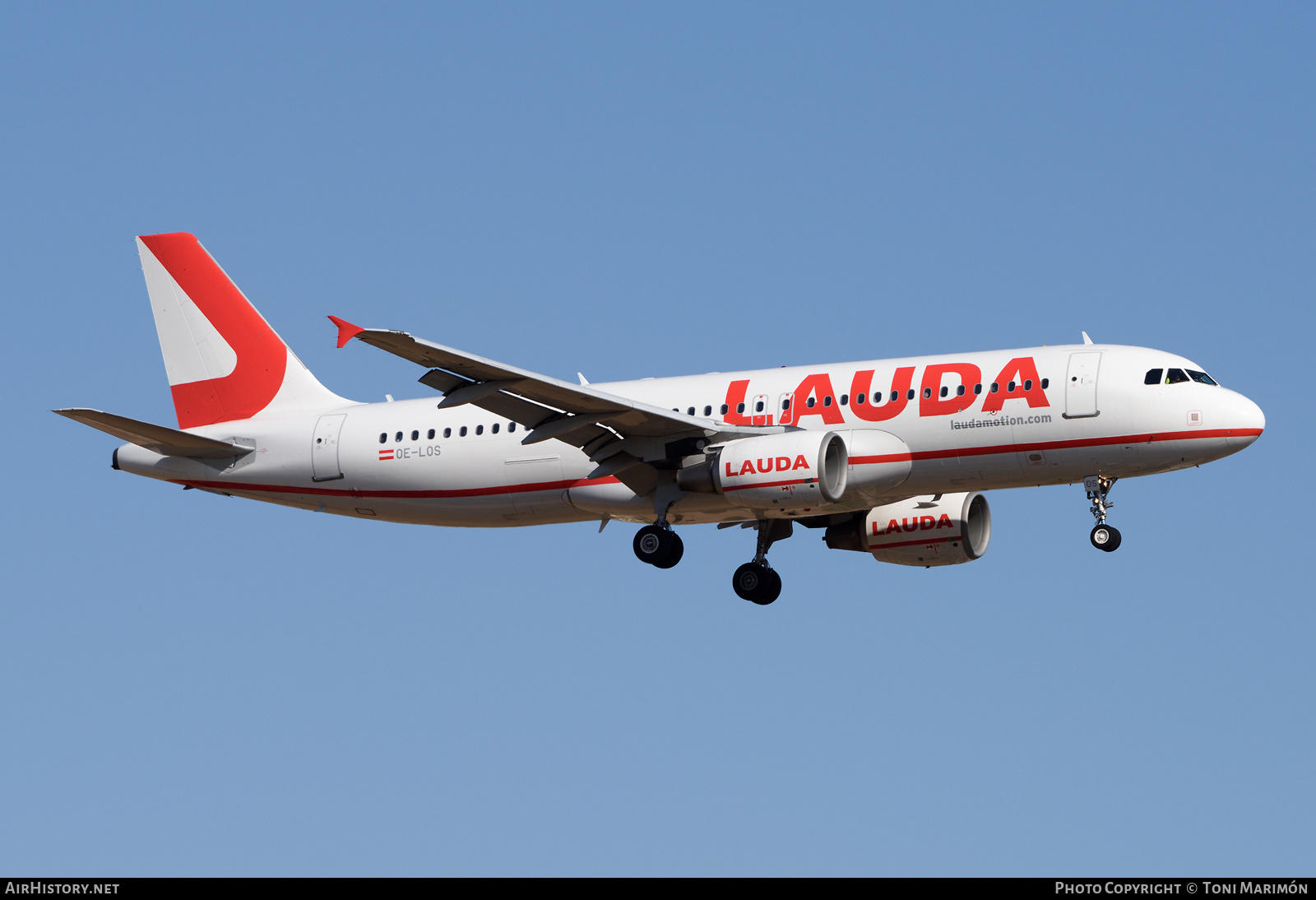 Aircraft Photo of OE-LOS | Airbus A320-214 | Lauda | AirHistory.net #263092