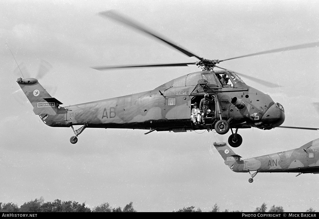 Aircraft Photo of XR520 | Westland WS-58 Wessex HC.2 | UK - Air Force | AirHistory.net #263119