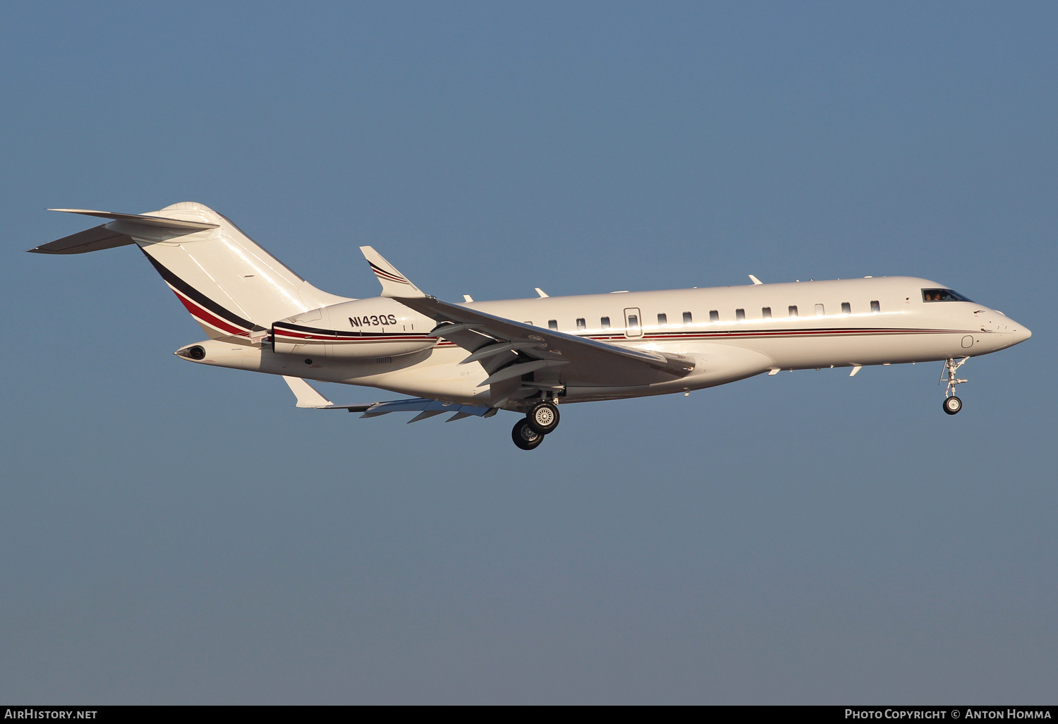 Aircraft Photo of N143QS | Bombardier Global 6000 (BD-700-1A10) | AirHistory.net #263150