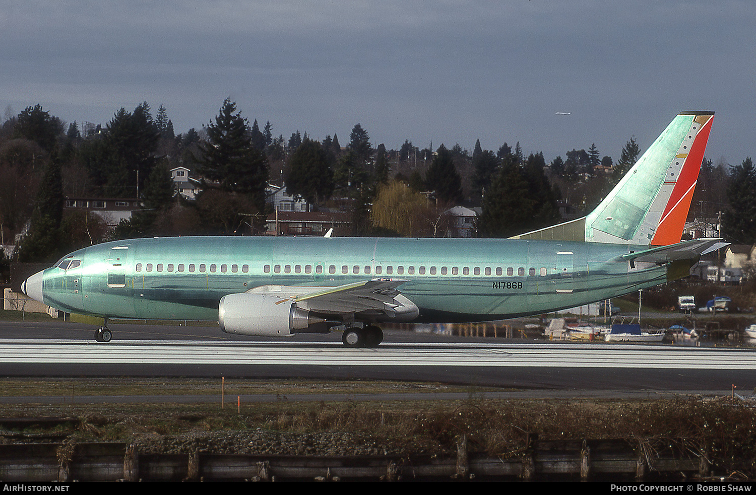 Aircraft Photo of N1786B | Boeing 737-3H4 | Boeing | AirHistory.net #263216
