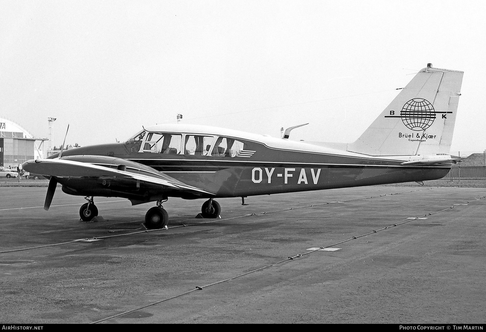 Aircraft Photo of OY-FAV | Piper PA-23-250 Aztec B | Brüel & Kjær | AirHistory.net #263401