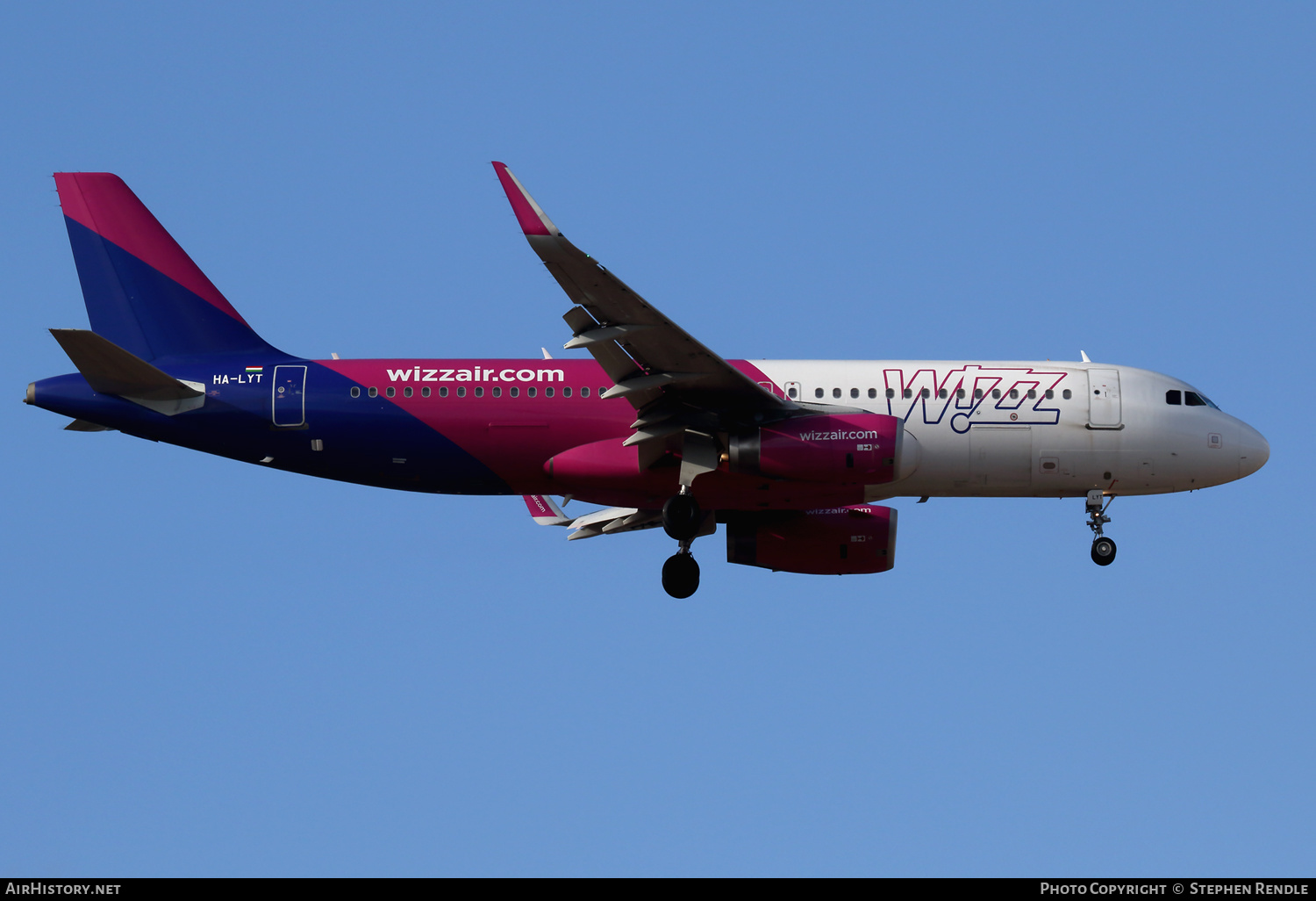 Aircraft Photo of HA-LYT | Airbus A320-232 | Wizz Air | AirHistory.net #263422