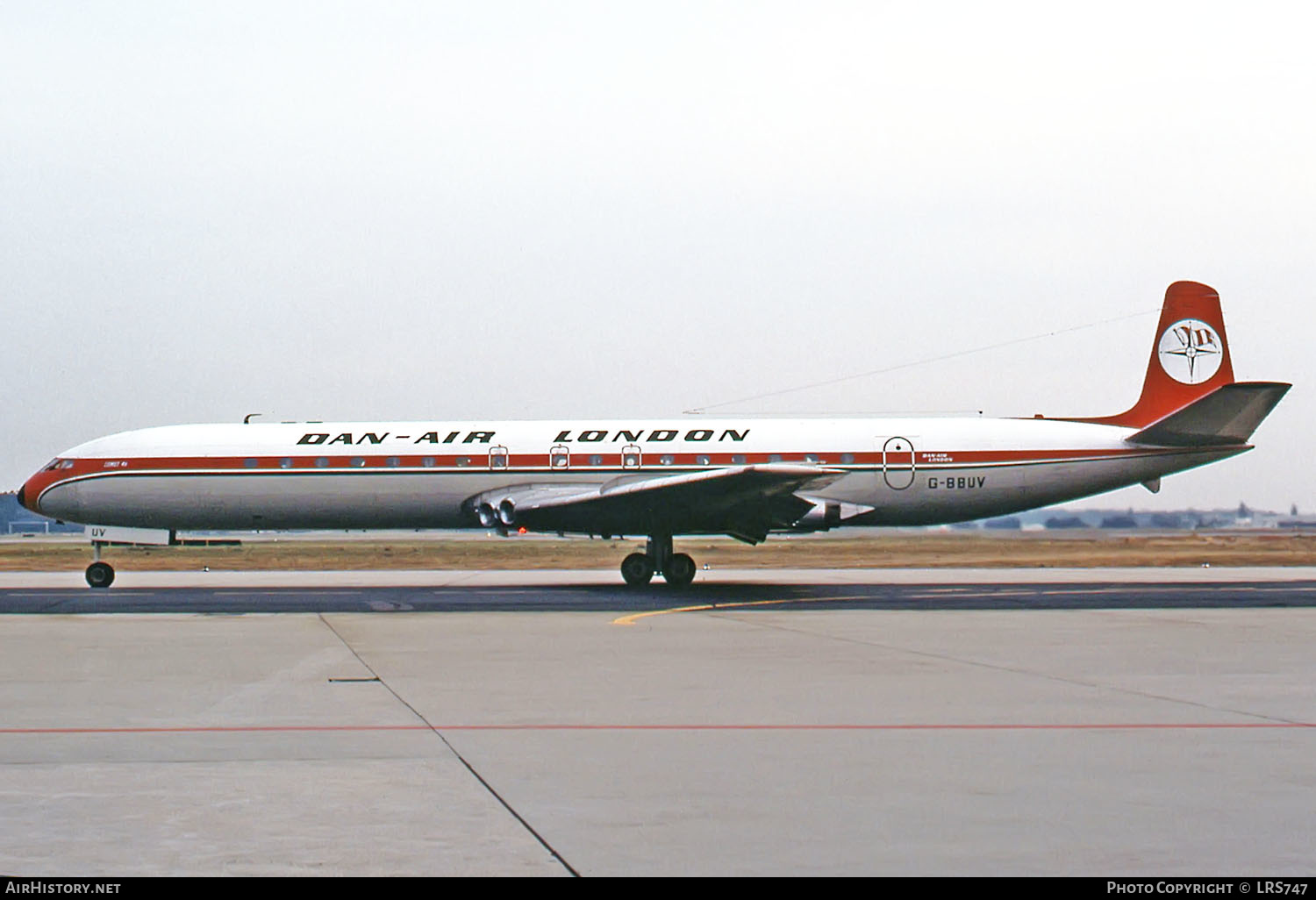 Aircraft Photo of G-BBUV | De Havilland D.H. 106 Comet 4B | Dan-Air London | AirHistory.net #263498