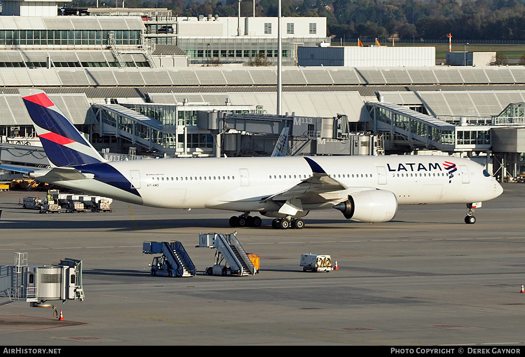 Aircraft Photo of A7-AMD | Airbus A350-941 | LATAM Airlines | AirHistory.net #263570