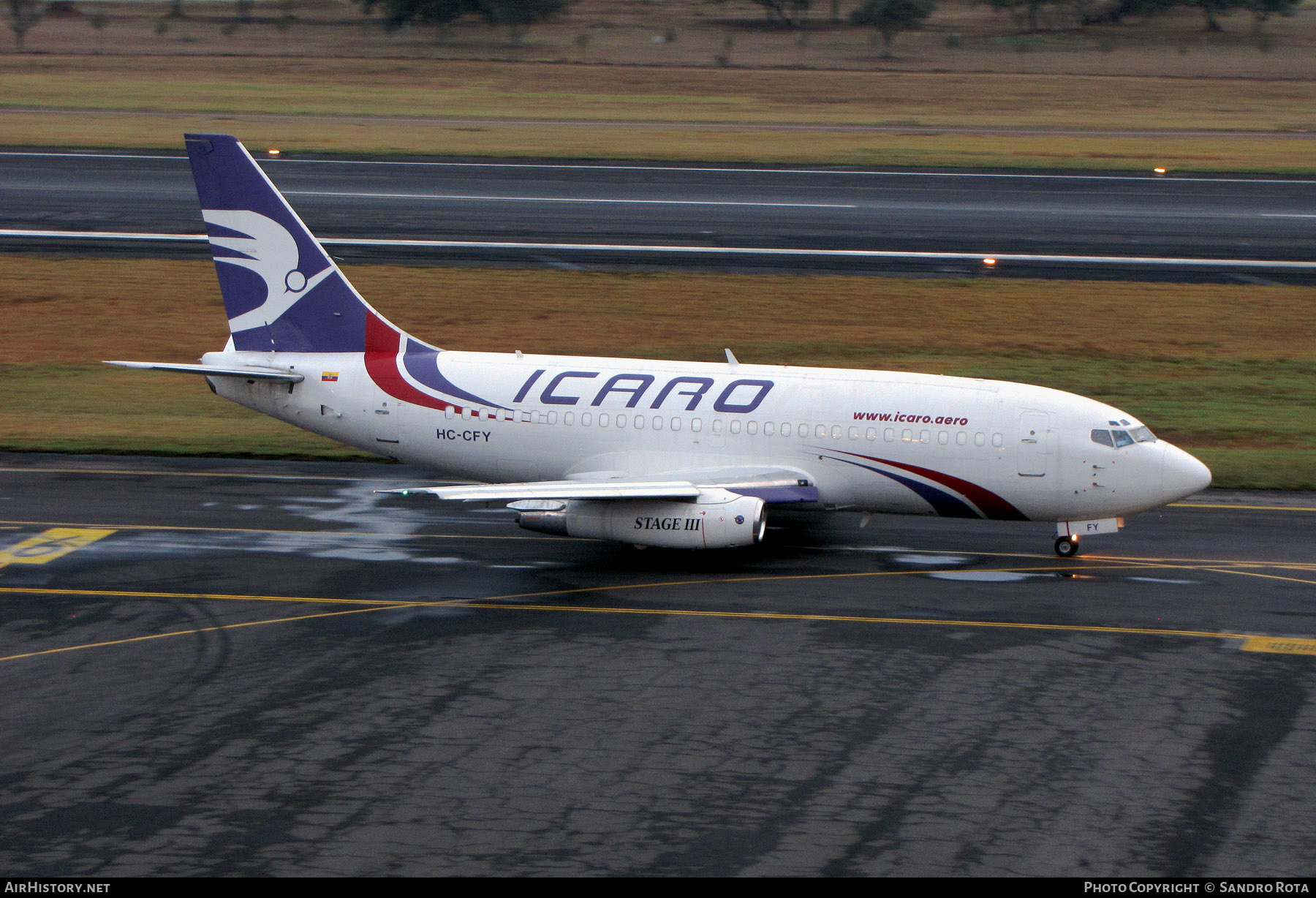 Aircraft Photo of HC-CFY | Boeing 737-290C/Adv | Ícaro Air | AirHistory.net #263578