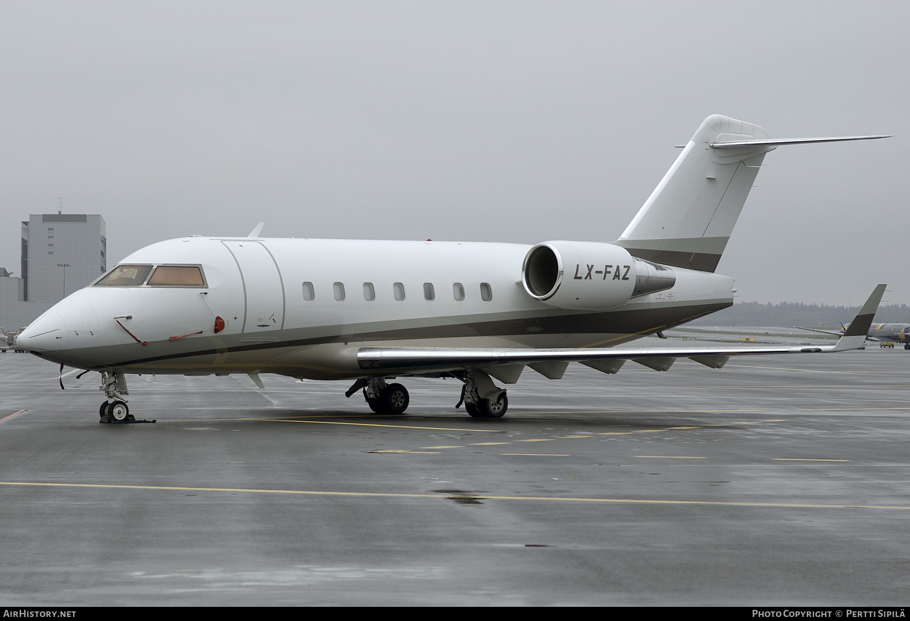 Aircraft Photo of LX-FAZ | Canadair Challenger 604 (CL-600-2B16) | AirHistory.net #263614