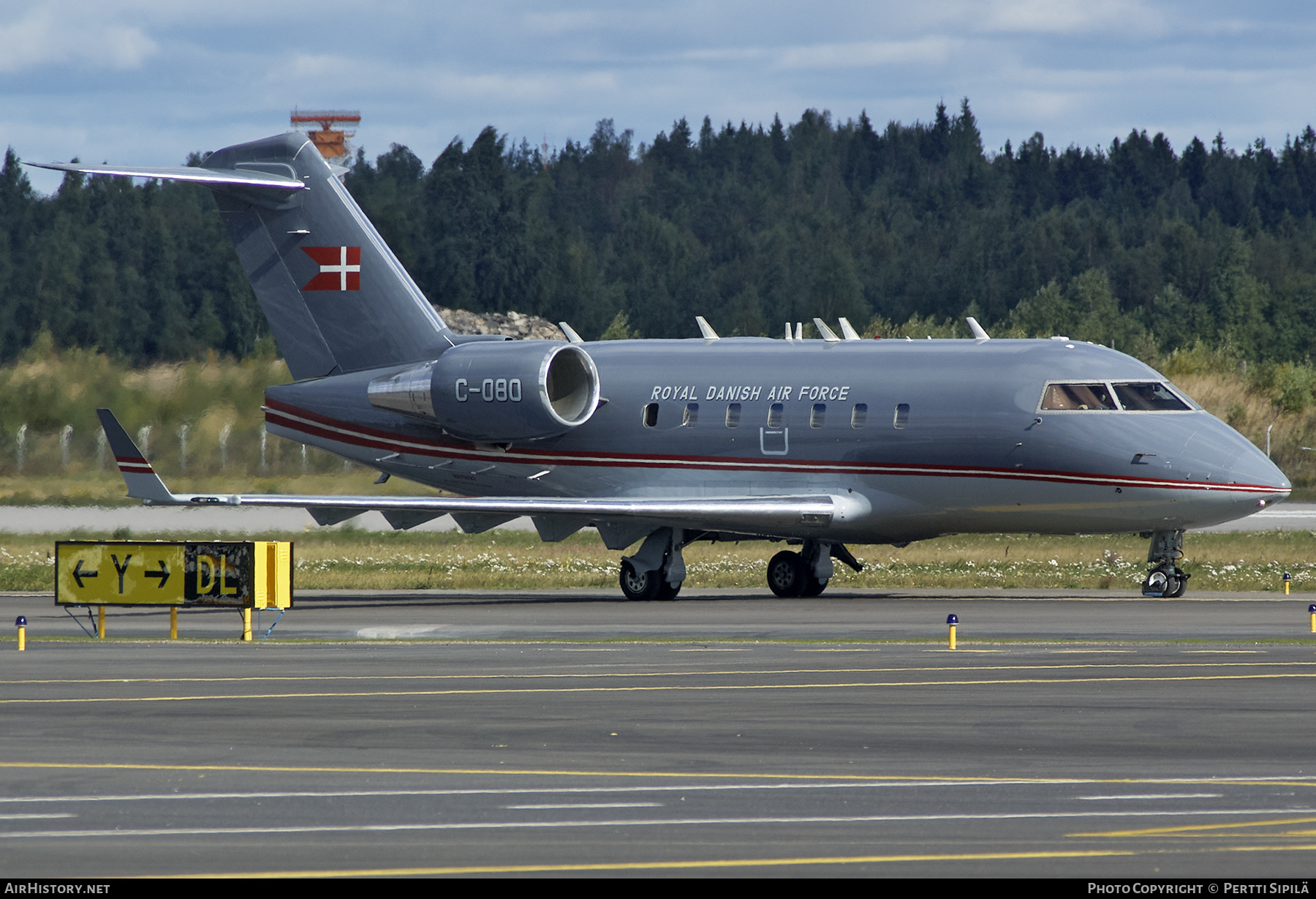 Aircraft Photo of C-080 | Bombardier Challenger 604 (CL-600-2B16) | Denmark - Air Force | AirHistory.net #263653