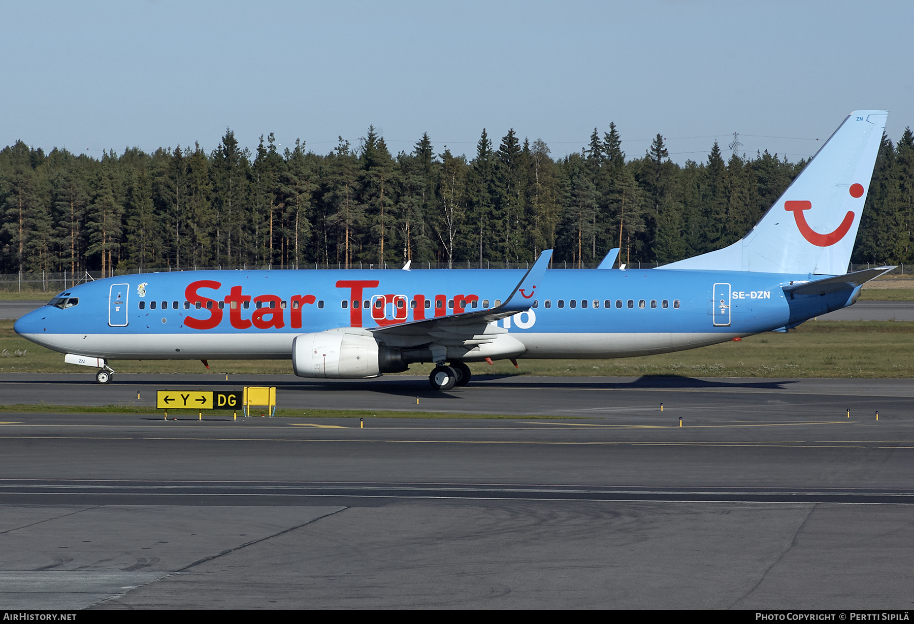 Aircraft Photo of SE-DZN | Boeing 737-804 | TUIfly Nordic | AirHistory.net #263669