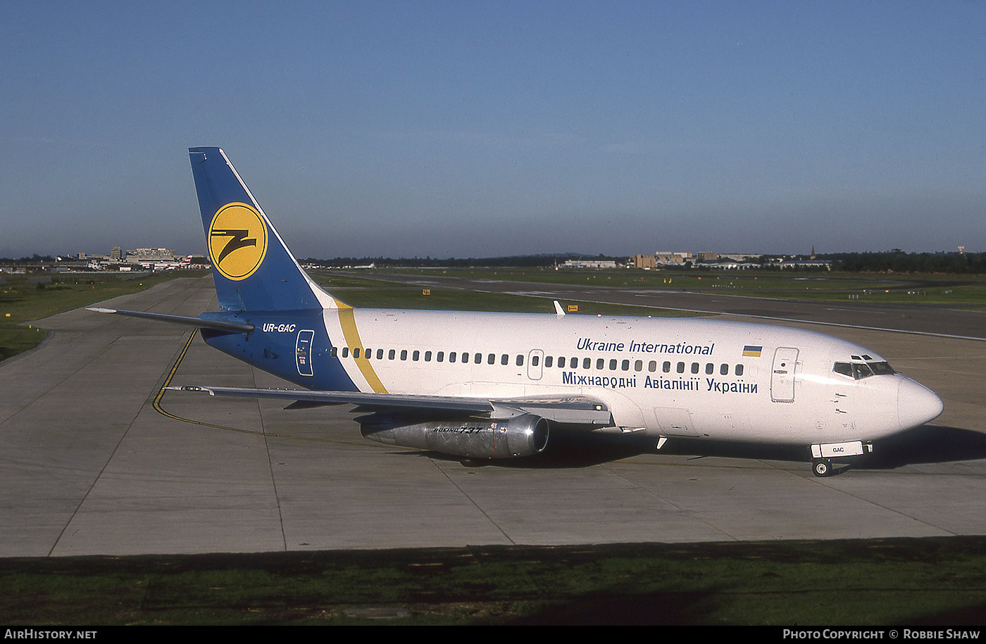Aircraft Photo of UR-GAC | Boeing 737-247/Adv | Ukraine International Airlines | AirHistory.net #263796