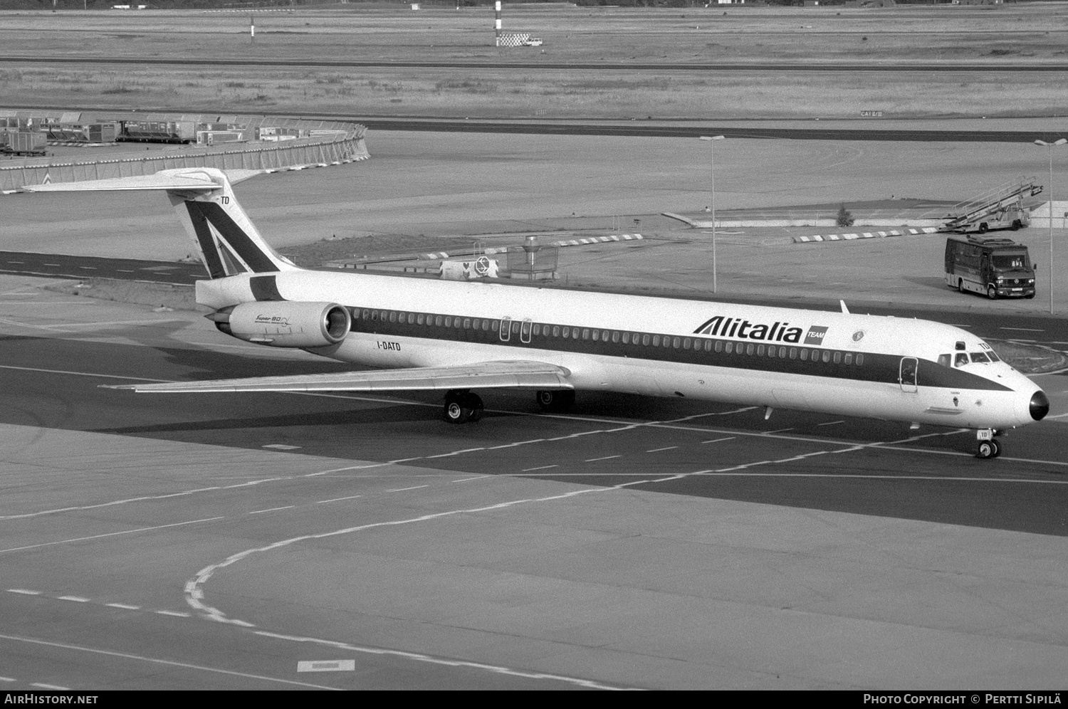 Aircraft Photo of I-DATD | McDonnell Douglas MD-82 (DC-9-82) | Alitalia | AirHistory.net #264137