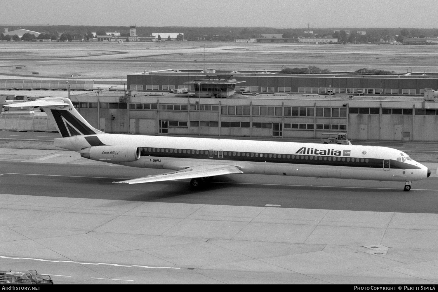 Aircraft Photo of I-DAVJ | McDonnell Douglas MD-82 (DC-9-82) | Alitalia | AirHistory.net #264147