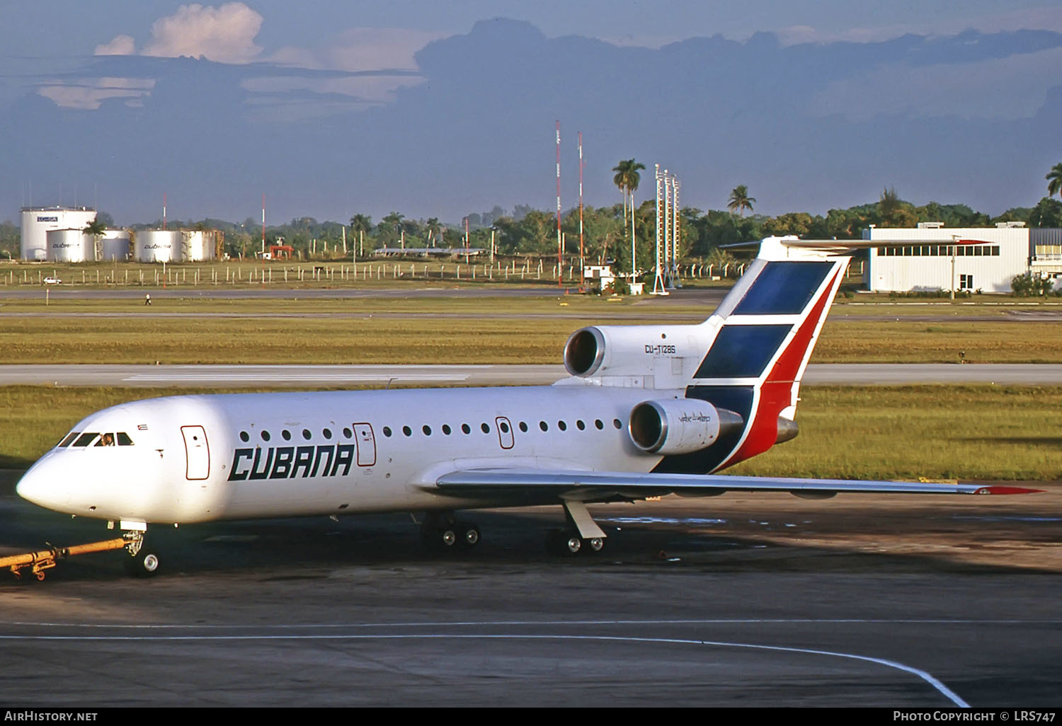 Aircraft Photo of CU-T1285 | Yakovlev Yak-42D | Cubana | AirHistory.net #264165