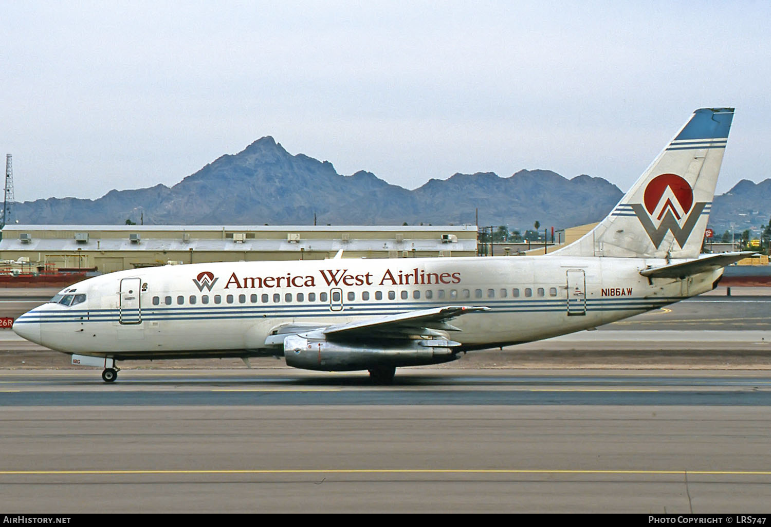 Aircraft Photo of N186AW | Boeing 737-277/Adv | America West Airlines | AirHistory.net #264333