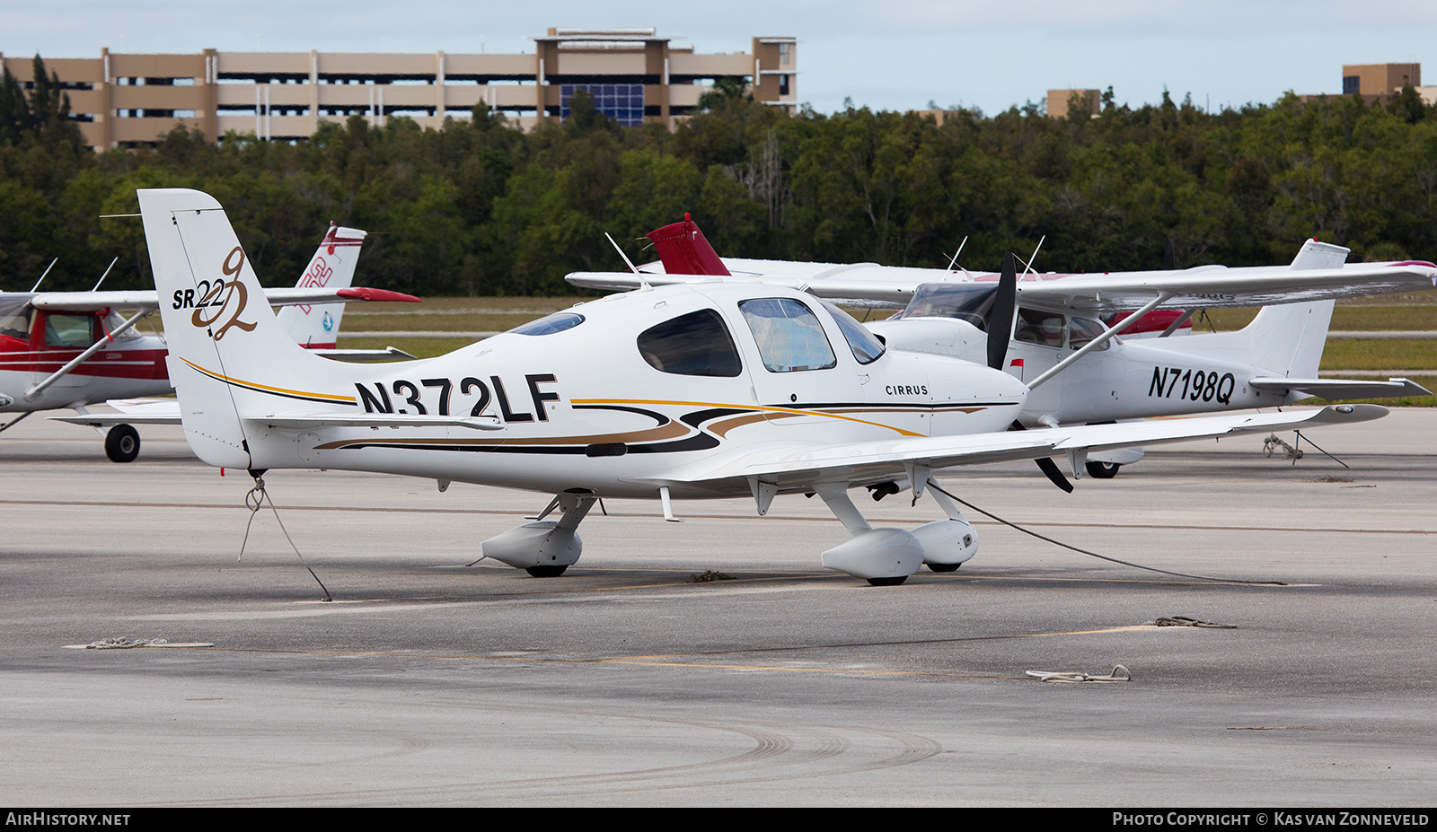 Aircraft Photo of N372LF | Cirrus SR-22 G2 | AirHistory.net #264413