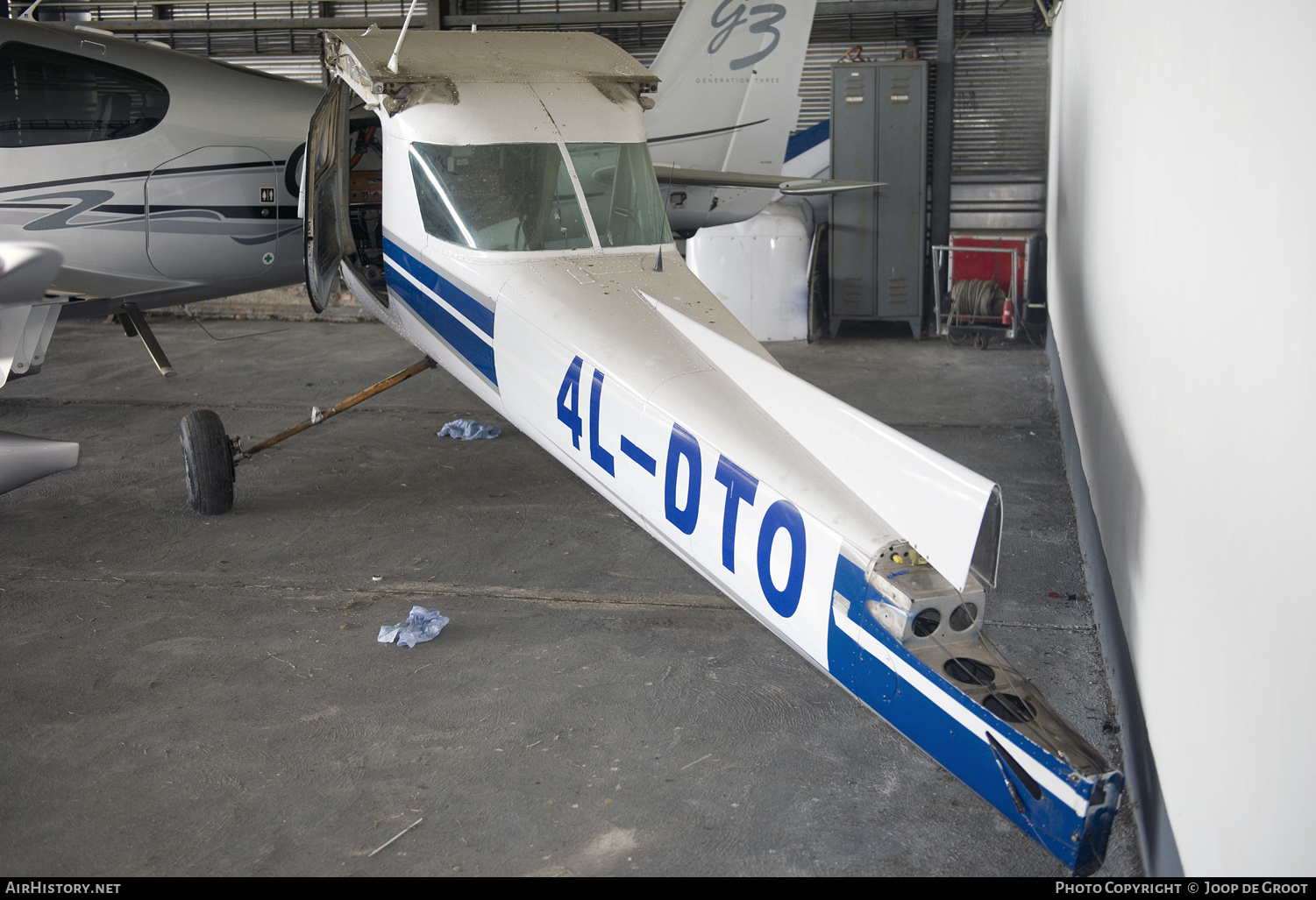 Aircraft Photo of 4L-DTO | Cessna 152 | AirHistory.net #264445